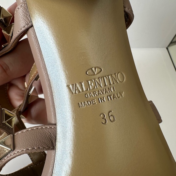 Valentino Garavani Rockstud Nude Leather Slide Sandals Gold Studs size 36 - Picture 11 of 12